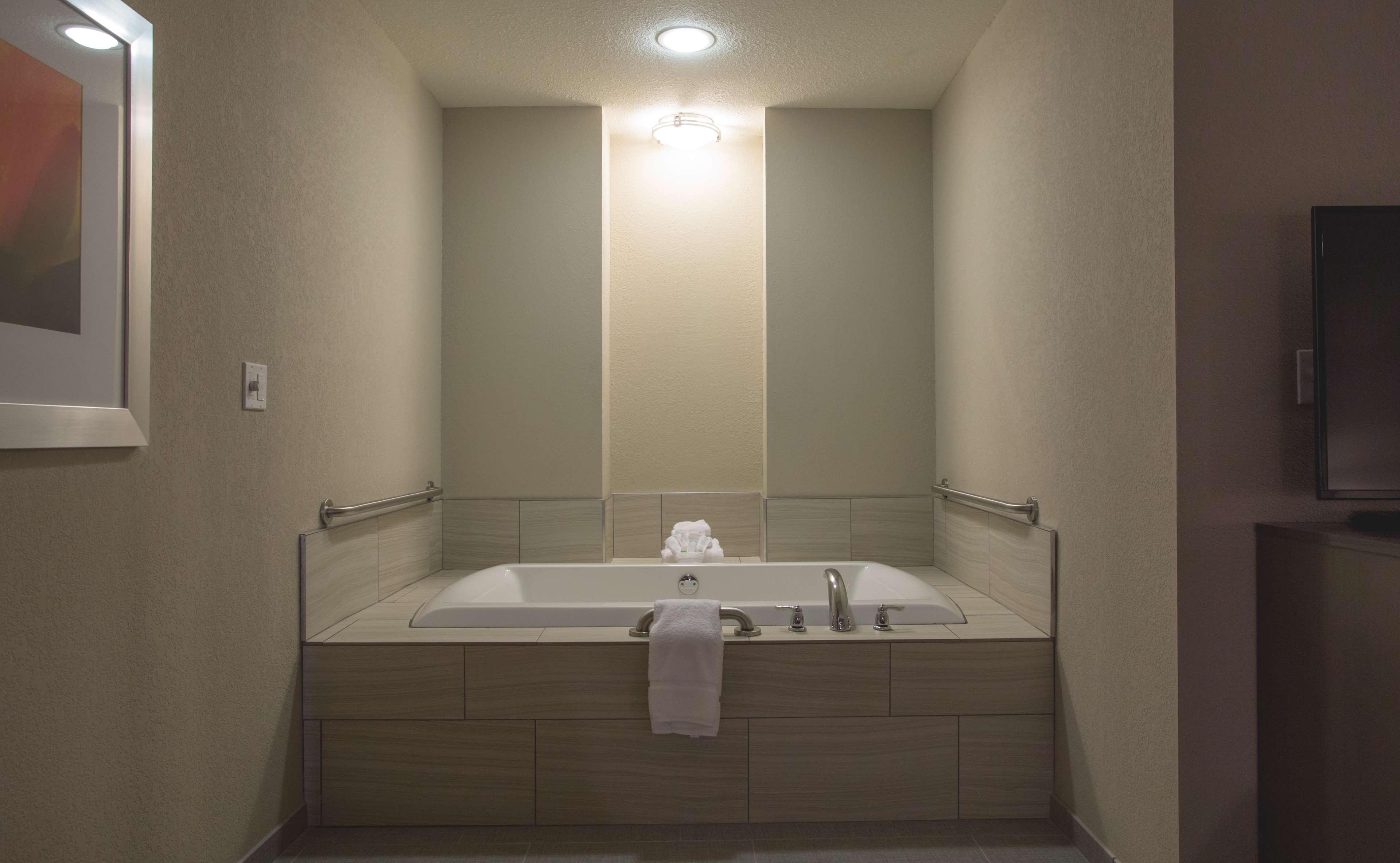 Hilton Garden Inn Bolingbrook I-55 Экстерьер фото