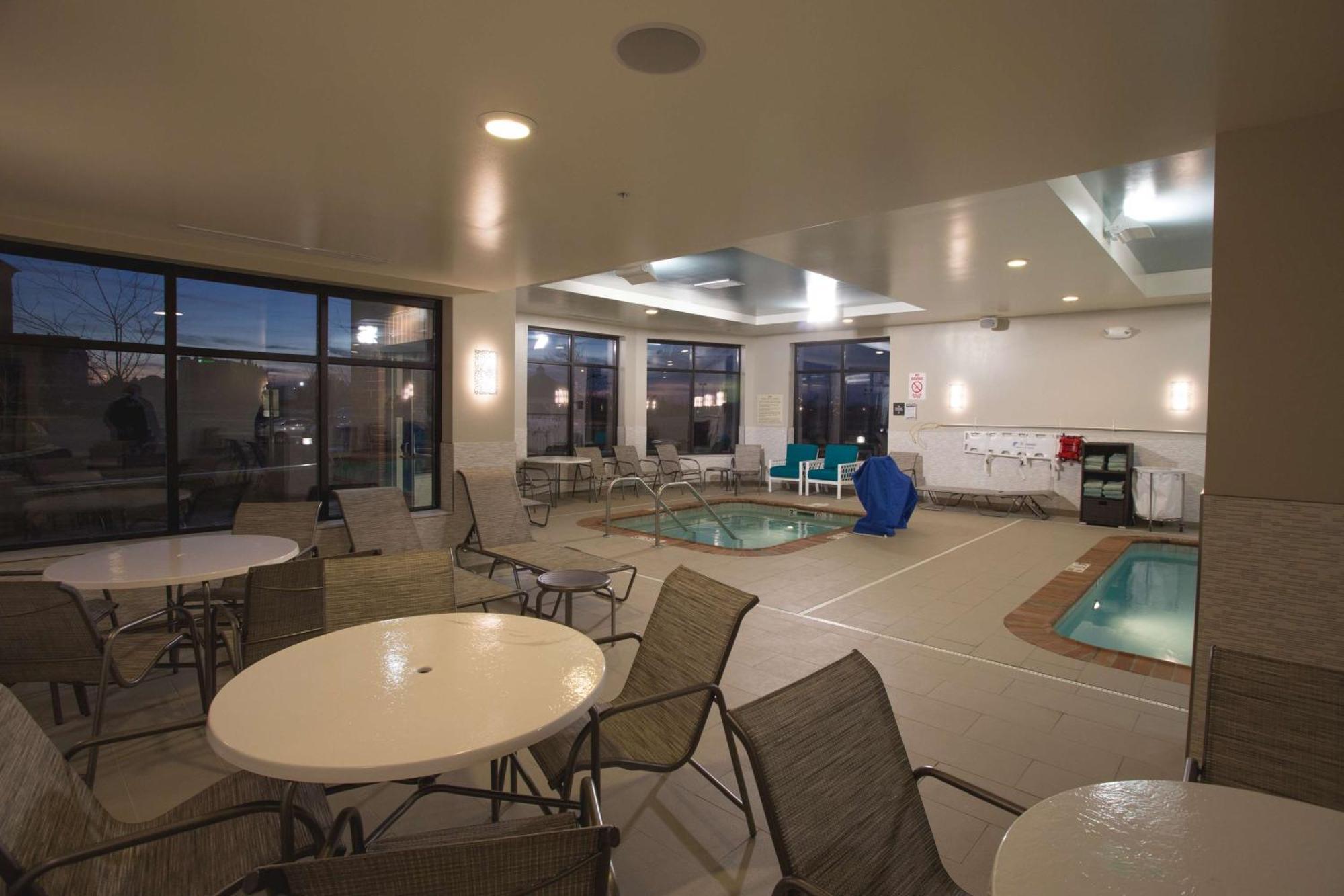 Hilton Garden Inn Bolingbrook I-55 Экстерьер фото